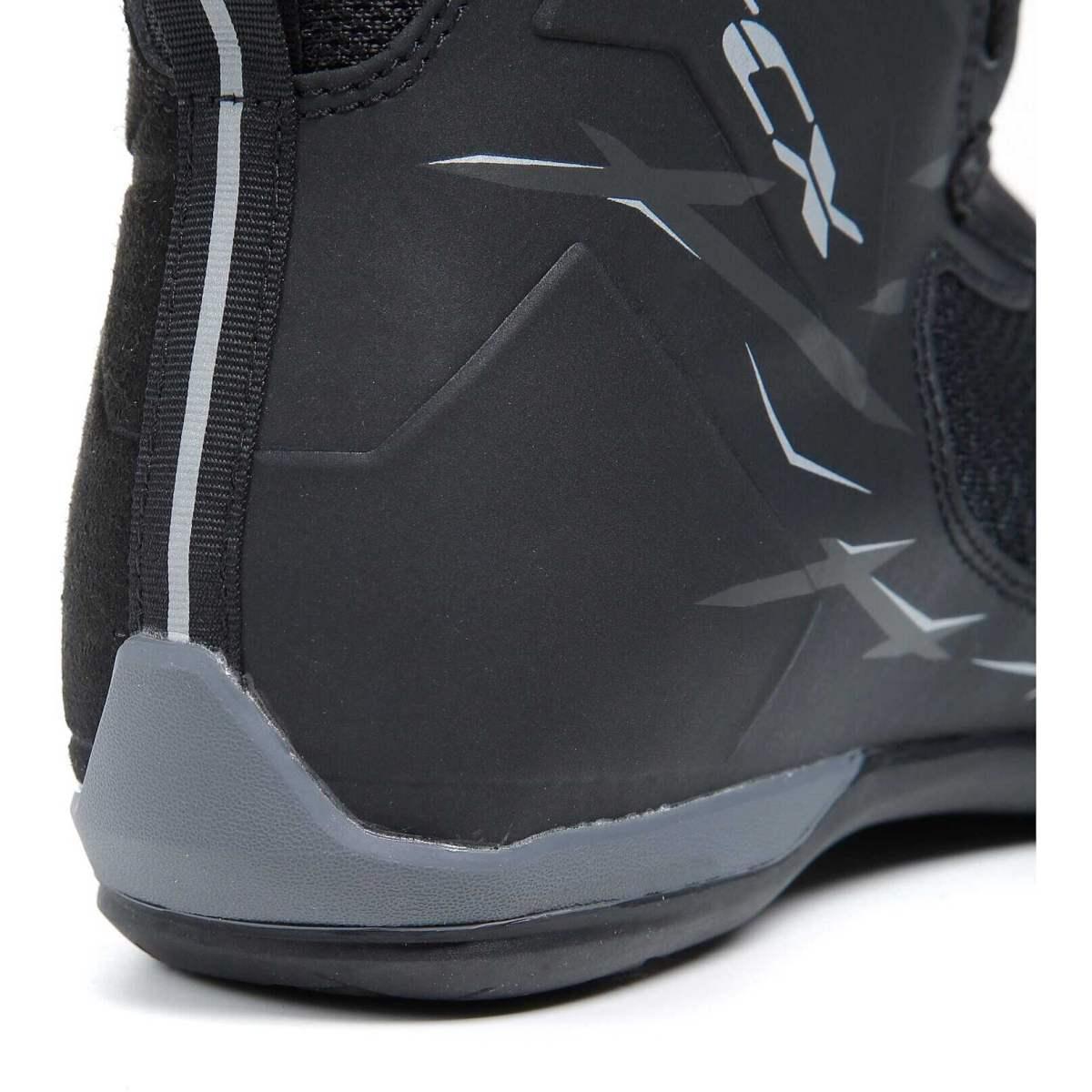 R04D WP SCARPE MOTO IMPERMEABILE UOMO <br />