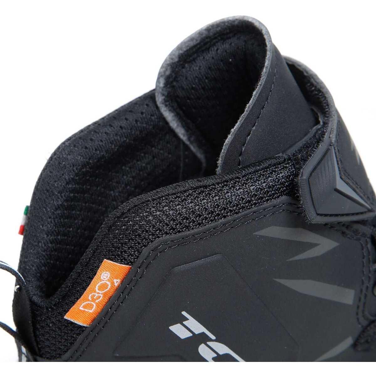 R04D WP SCARPE MOTO IMPERMEABILE UOMO <br />